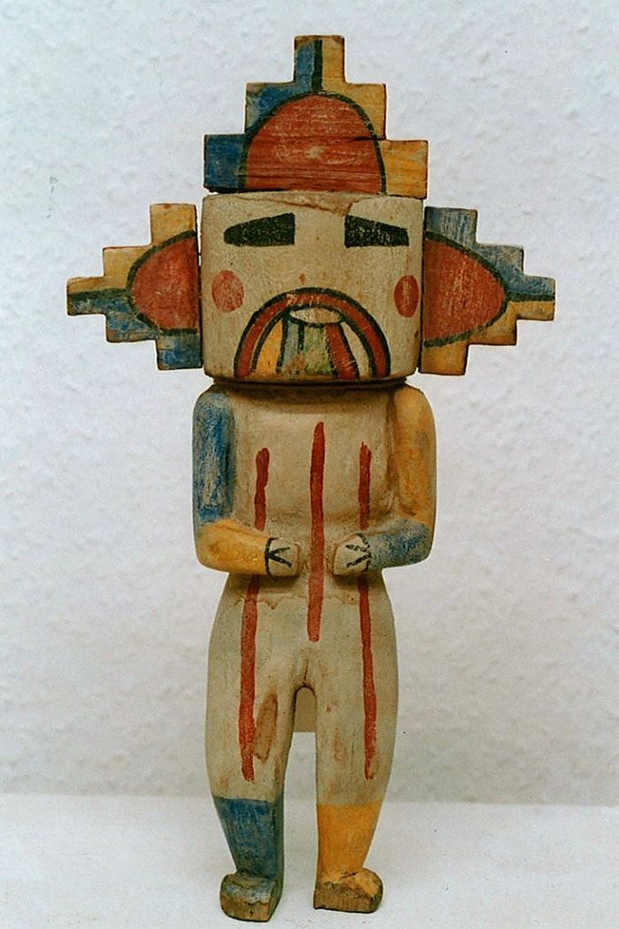 Kachina-Figur Sa`lakwmana (Shalako Mädchen), ca 1920, Foto B. Lutze