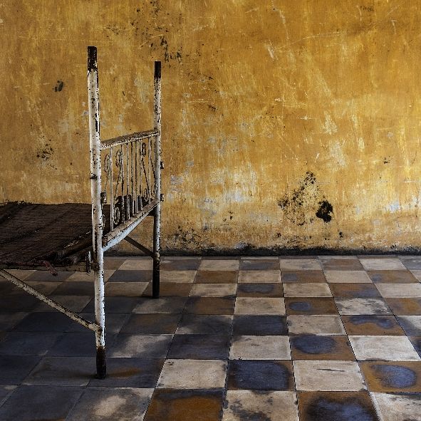 Ein Verhörraum im Gebäude A des Tuol Sleng Gefängnisses