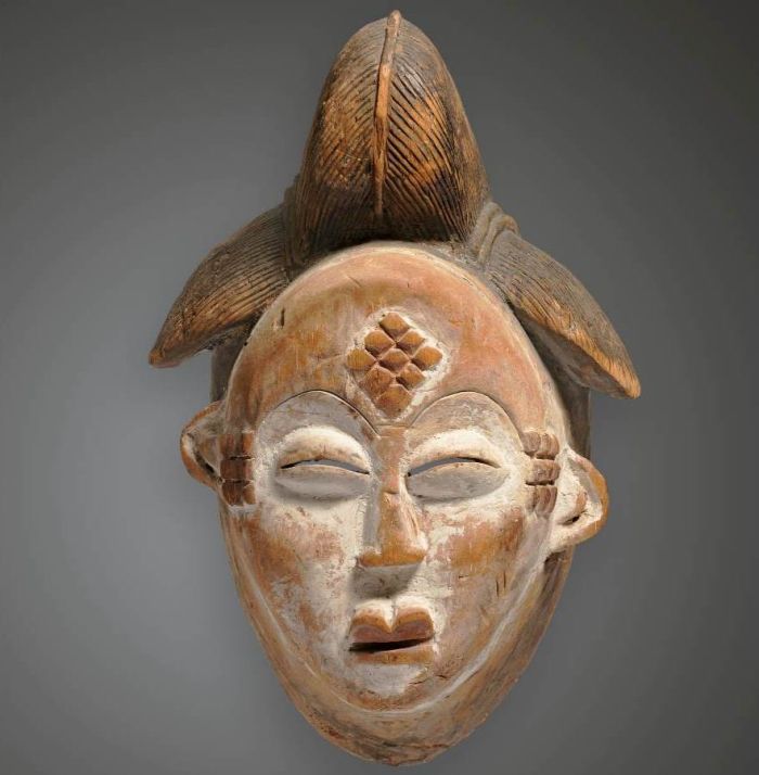 Maske der Punu. Foto: Neumeister