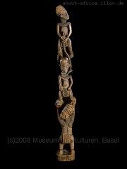 Darstellung einer Hinrichtung durch den Strang, von einem Stützpfeiler, Königshof der Babanki, Kamerun Tungo-Region, Museum der Kulturen Basel, Nr. III 1082, von Hans Himmelheber 1937