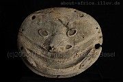 Scheibenförmige Maske, Treibholz, Eskimos/Inuit, Alaska Nunivak-Inseln, Museum der Kulturen Basel, Nr. VII 707, von Hans Himmelheber 1936